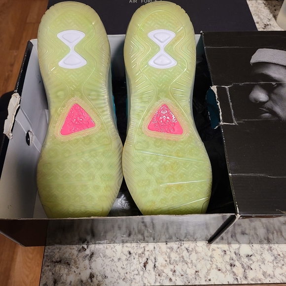 Lebron 8 South Beach Preheat - Picture 4 of 5